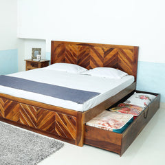 Bed Wooden —  Creat