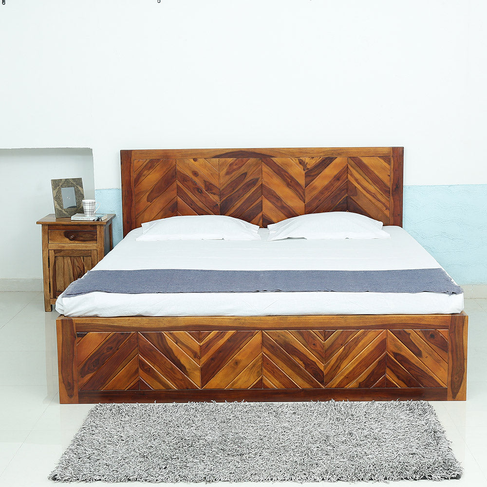 Bed Wooden —  Creat
